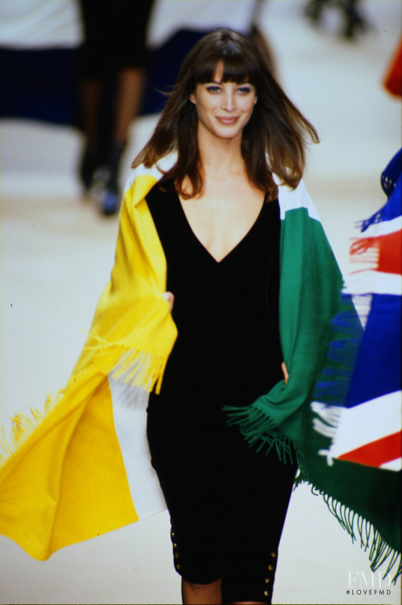 Christy Turlington featured in  the Chanel fashion show for Autumn/Winter 1994