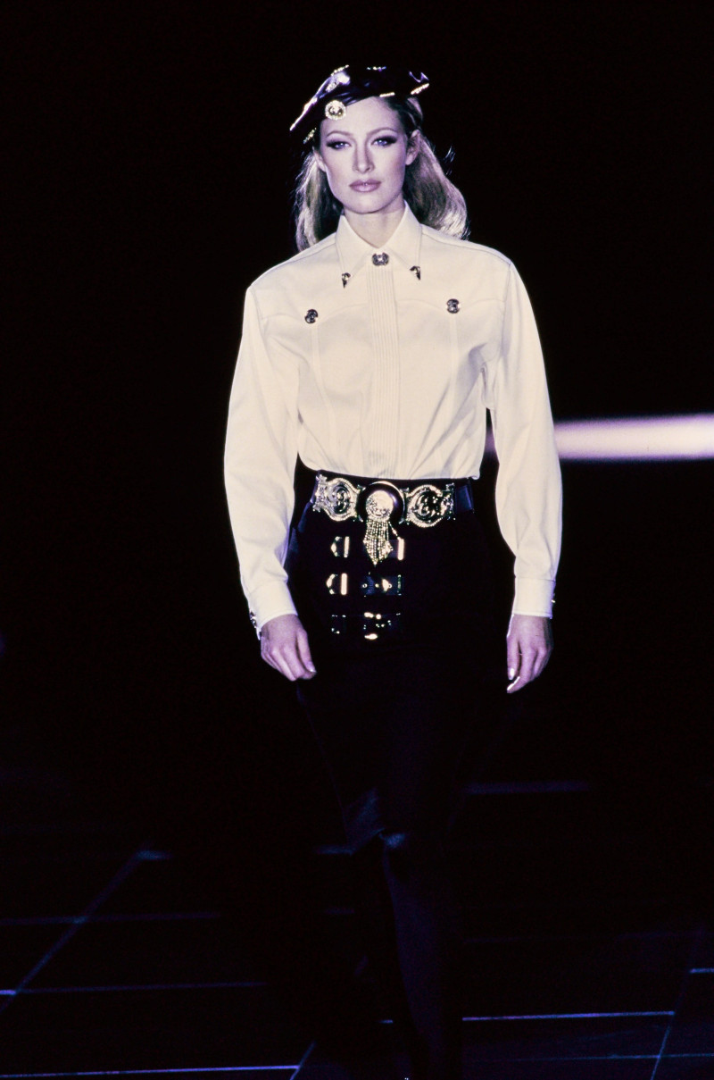 Versace fashion show for Autumn/Winter 1992