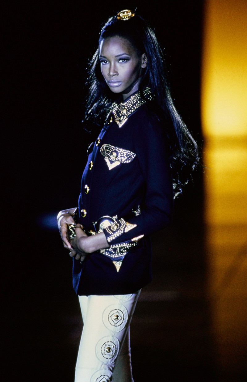 Beverly Peele featured in  the Versace fashion show for Autumn/Winter 1992