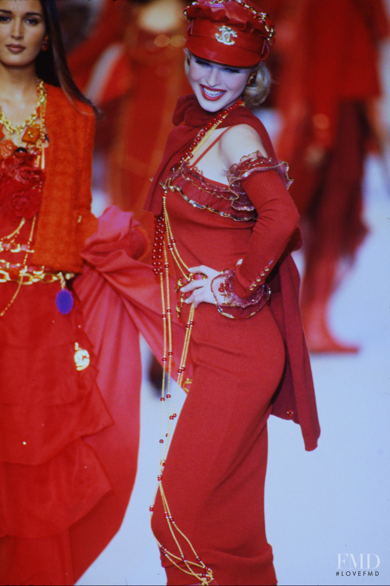Eva Herzigova featured in  the Chanel fashion show for Autumn/Winter 1992