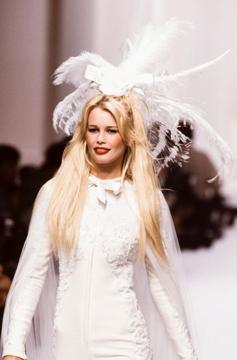 Claudia Schiffer featured in  the Chanel Haute Couture fashion show for Autumn/Winter 1994
