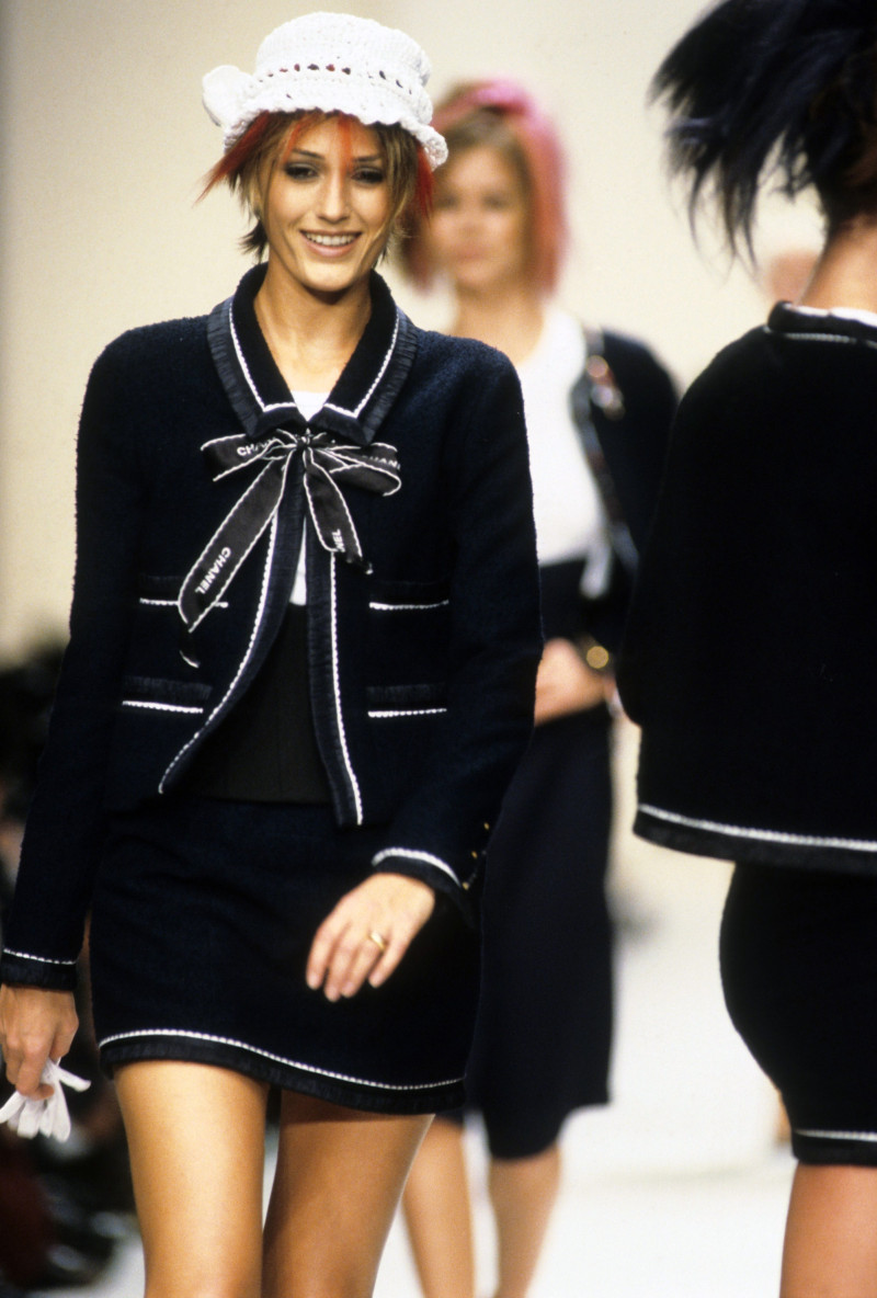 Yasmin Le Bon featured in  the Chanel fashion show for Spring/Summer 1994