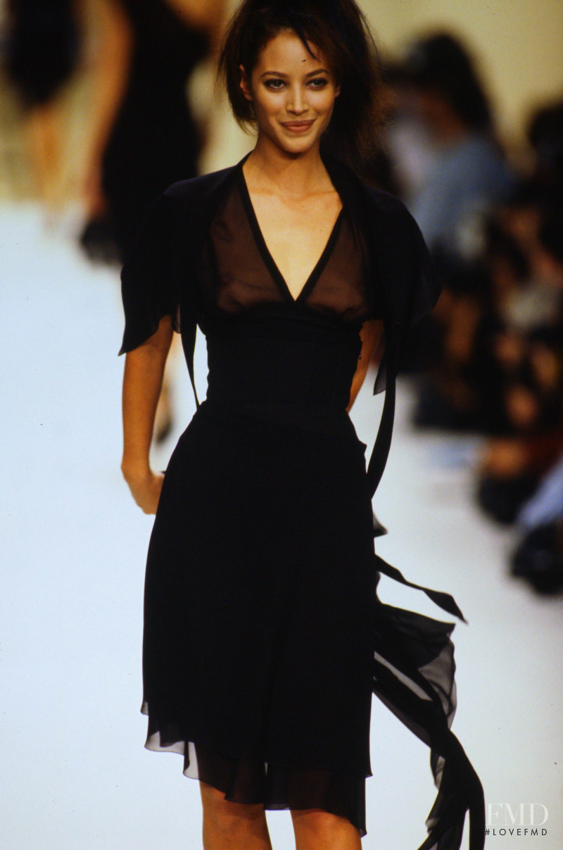 Christy Turlington featured in  the Chanel fashion show for Spring/Summer 1994