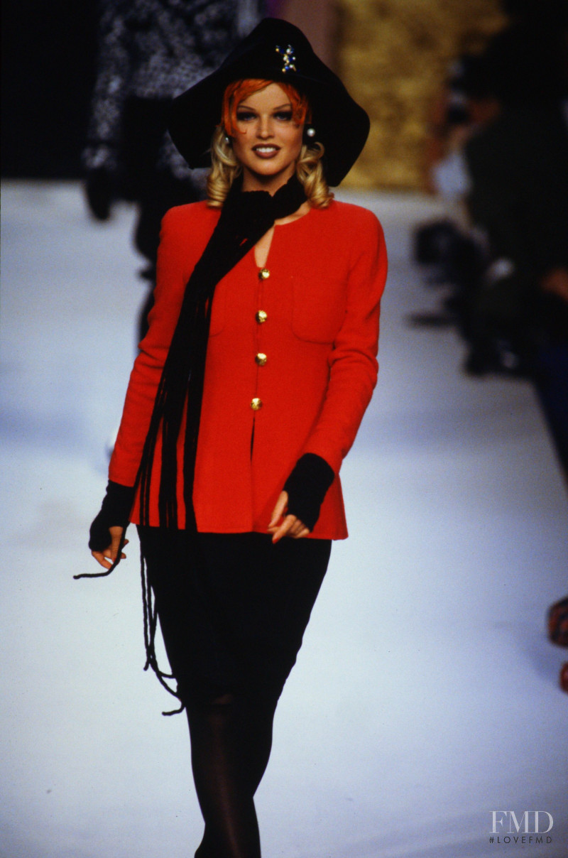 Eva Herzigova featured in  the Chanel Haute Couture fashion show for Autumn/Winter 1992