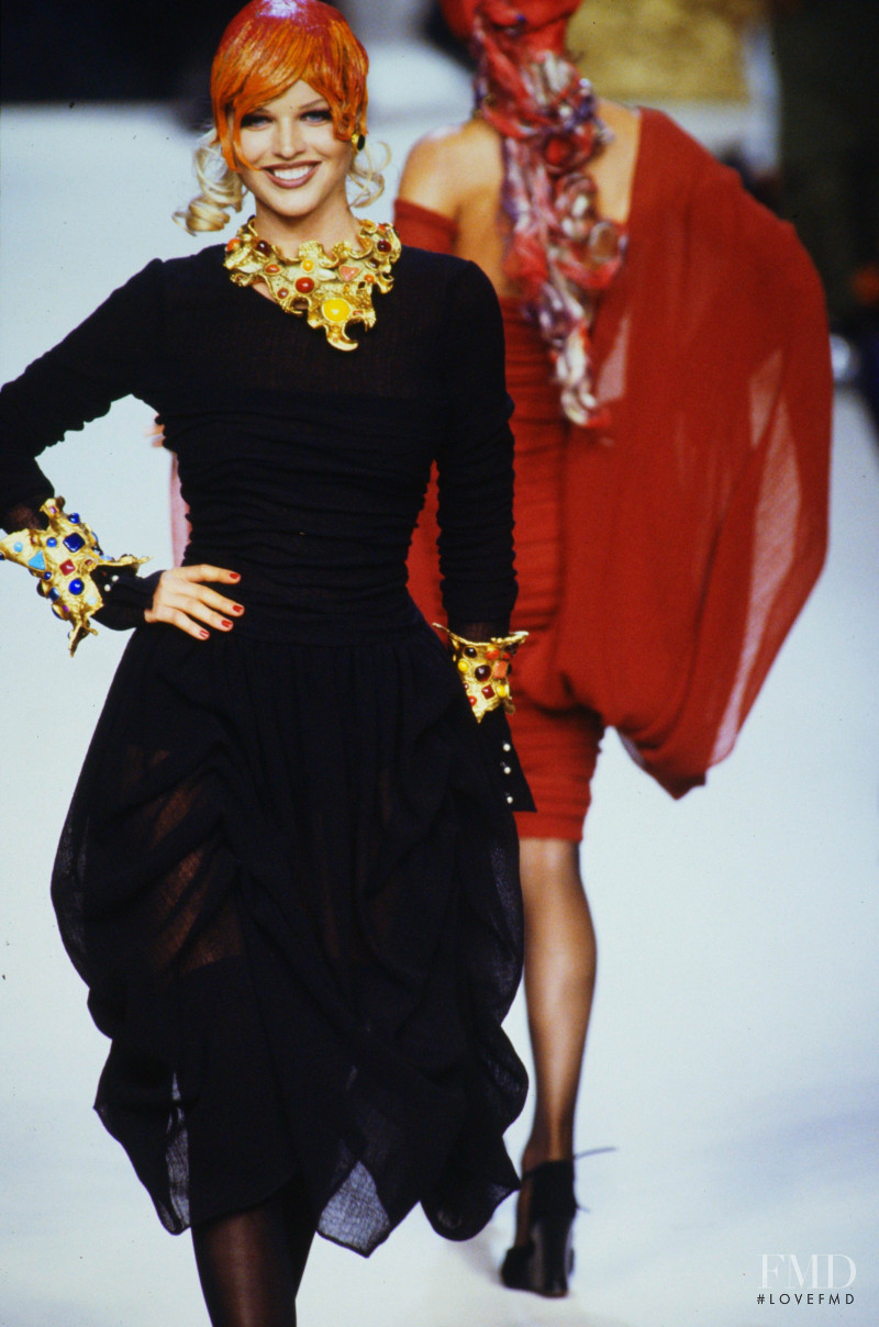 Eva Herzigova featured in  the Chanel Haute Couture fashion show for Autumn/Winter 1992