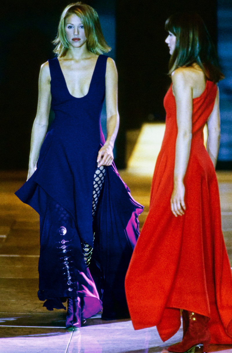 Emma Sjoberg featured in  the Versace fashion show for Autumn/Winter 1993