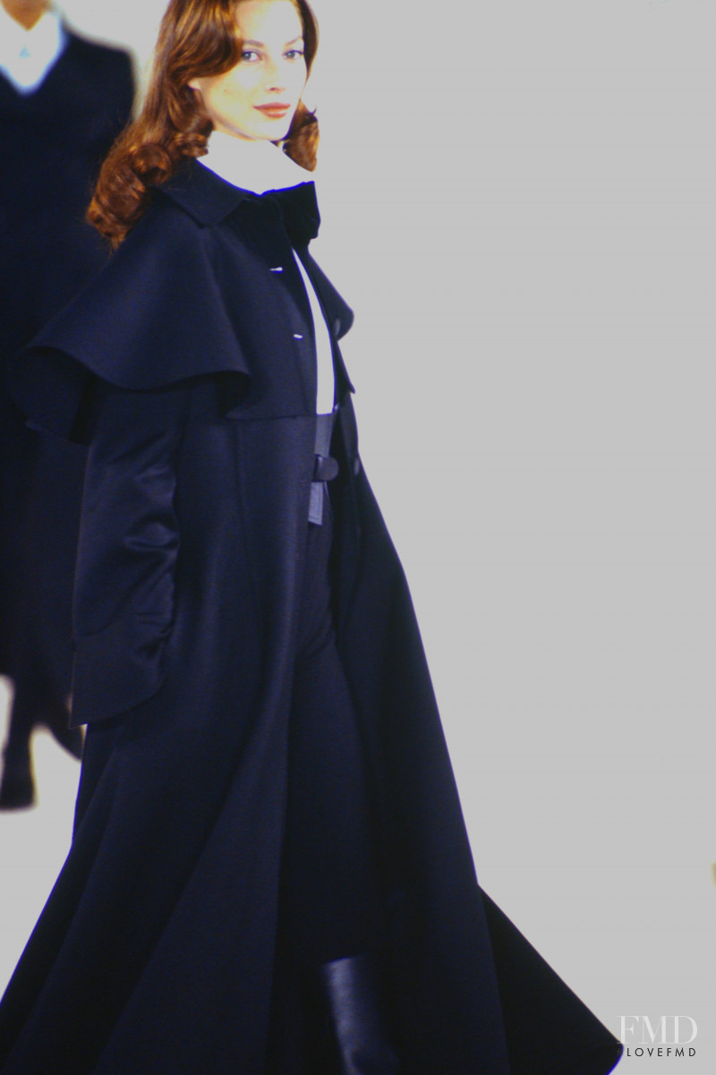 Christy Turlington featured in  the Oscar de la Renta fashion show for Autumn/Winter 1993