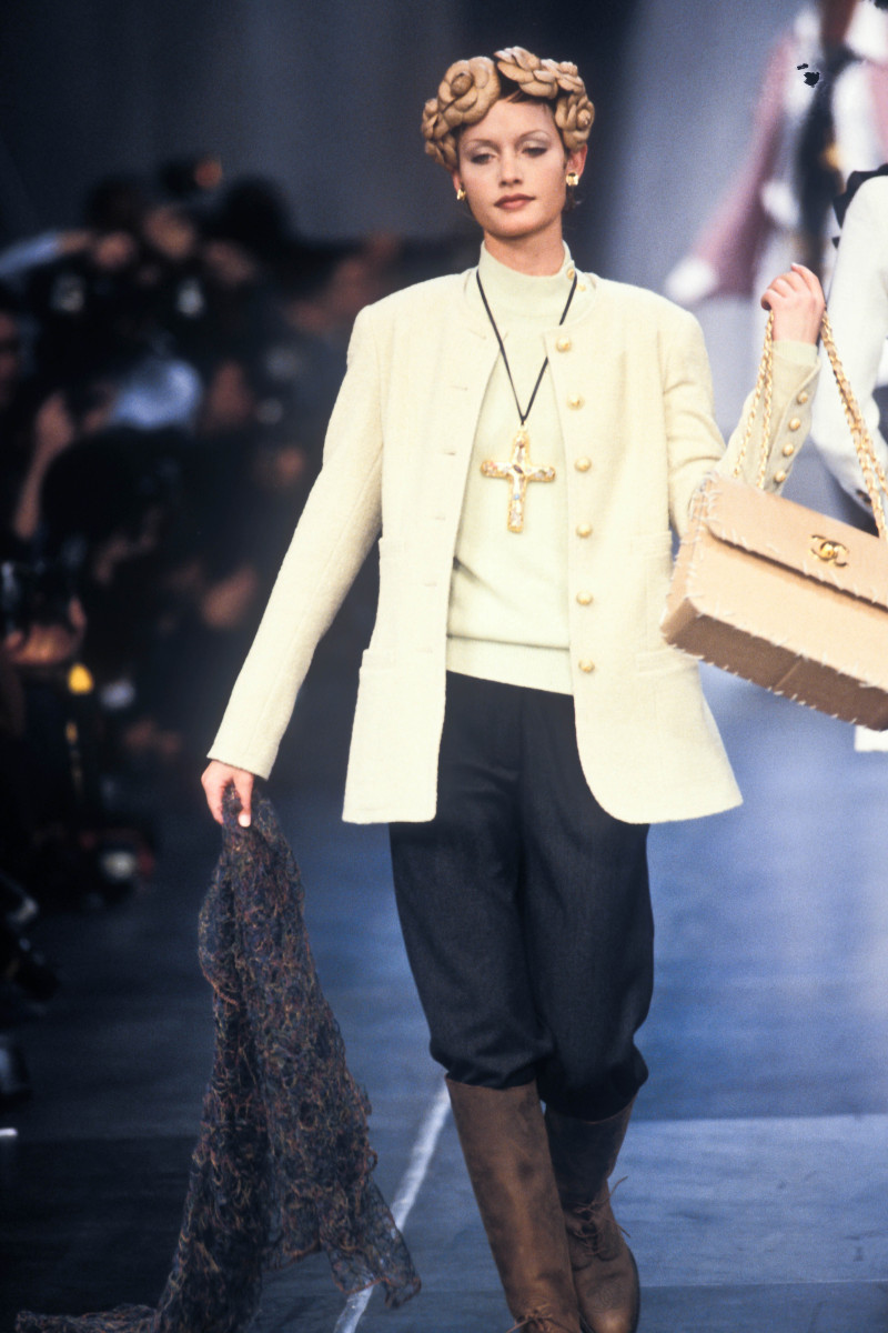Amber Valletta featured in  the Chanel fashion show for Autumn/Winter 1993