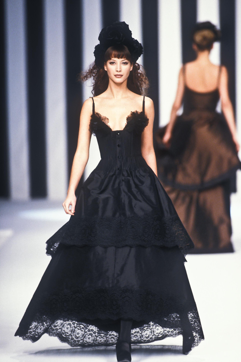 Christy Turlington featured in  the Valentino fashion show for Autumn/Winter 1994