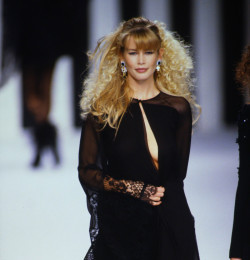 Christy Turlington - Lanvin, Spring-Summer 1990, Couture