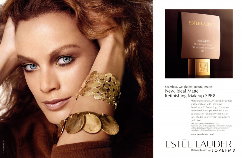 Carolyn Murphy featured in  the Estée Lauder advertisement for Autumn/Winter 2000