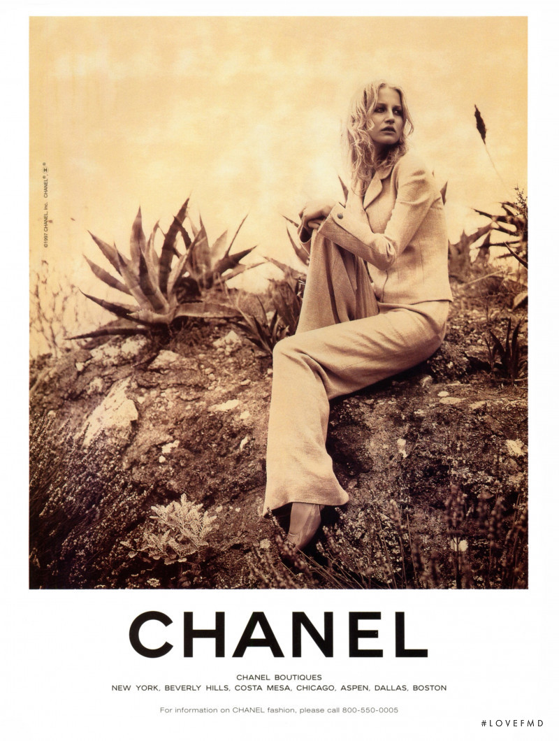 Esther de Jong featured in  the Chanel advertisement for Cruise 1998