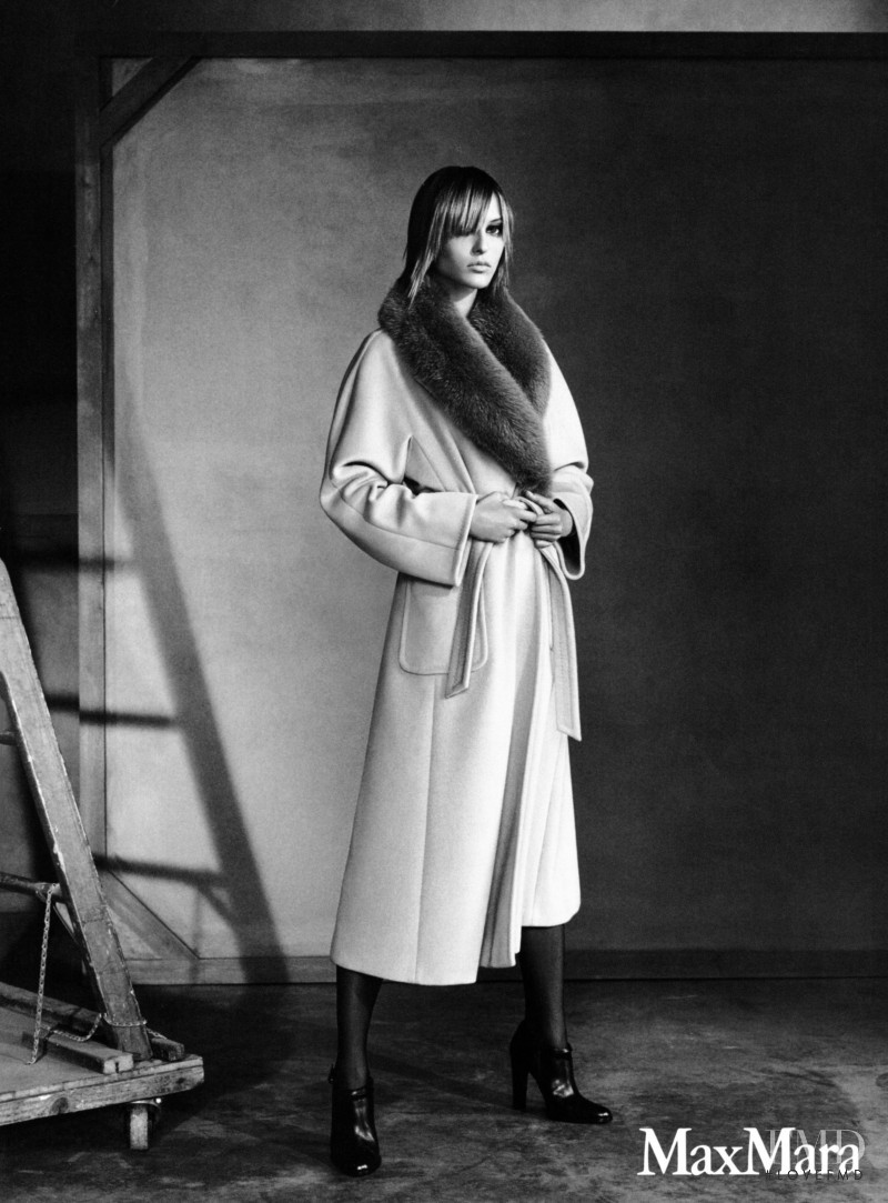 Liisa Winkler featured in  the Max Mara advertisement for Autumn/Winter 2001