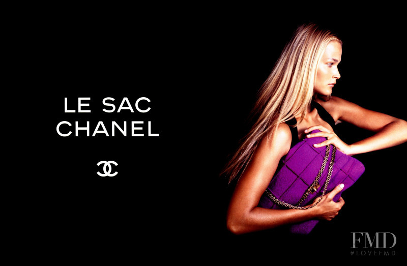 Carmen Kass featured in  the Chanel Le Sac advertisement for Autumn/Winter 1999