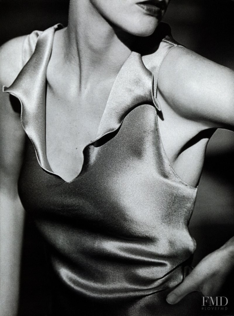 Bekah Jenkins featured in  the Giorgio Armani advertisement for Spring/Summer 2001