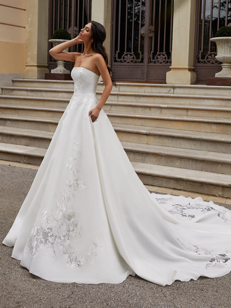 Victoria Bronova featured in  the Pronovias Première Collection II catalogue for Autumn/Winter 2020