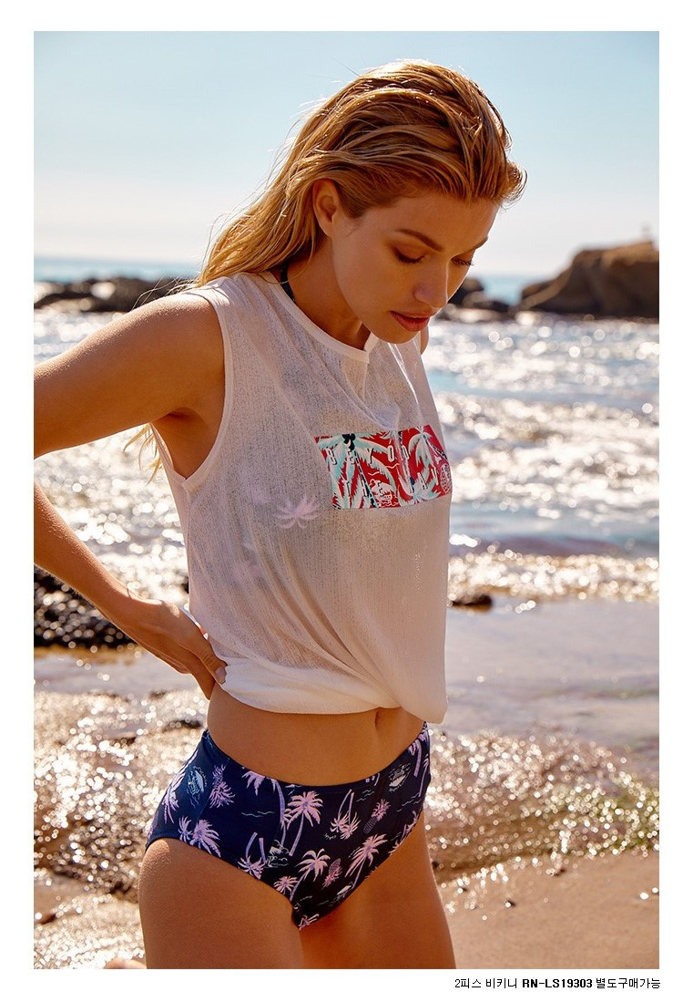 Maggie Rawlins featured in  the Renoma advertisement for Spring/Summer 2021