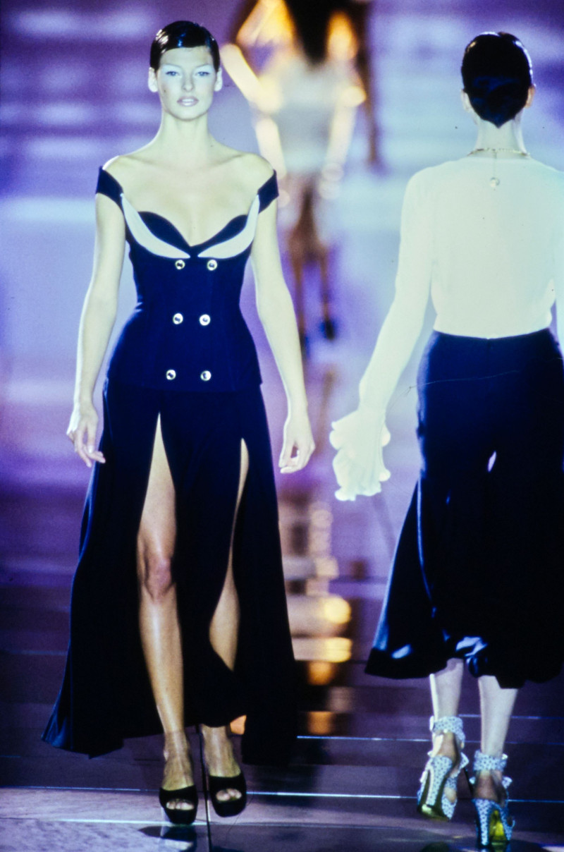 Versace fashion show for Spring/Summer 1993