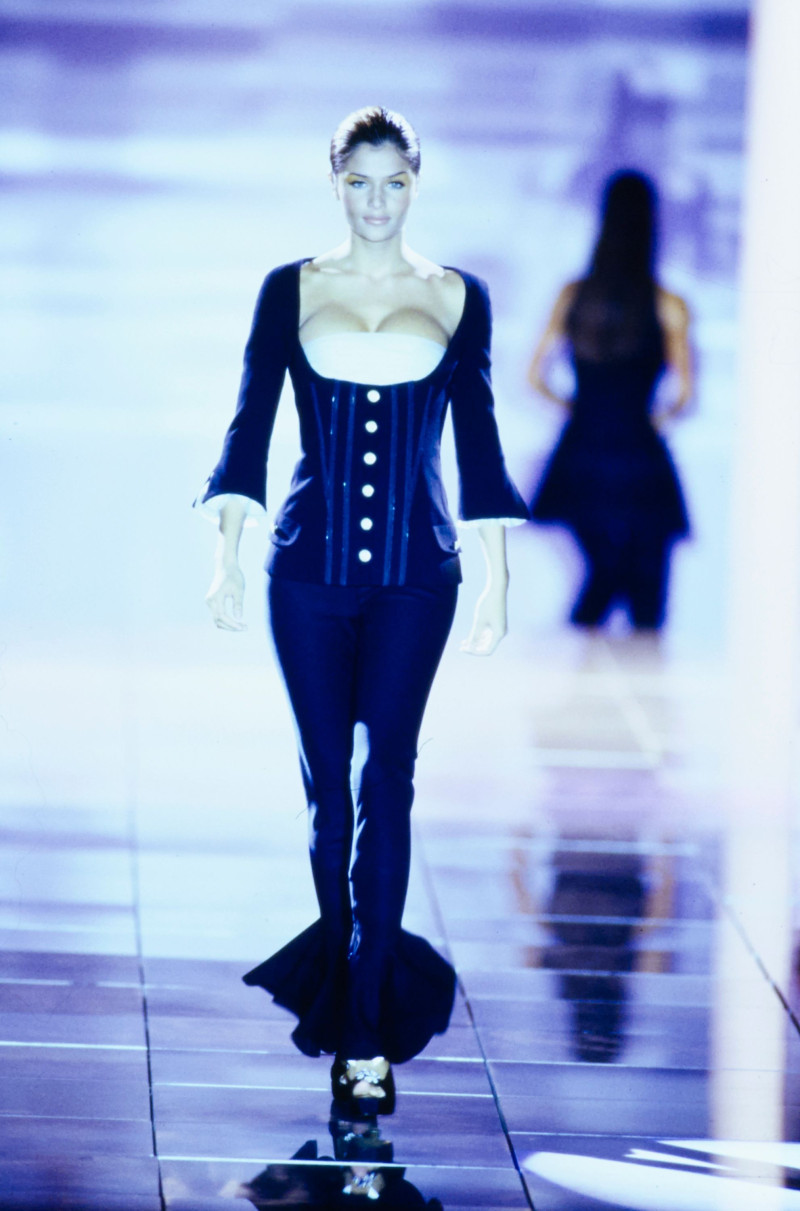 Versace fashion show for Spring/Summer 1993