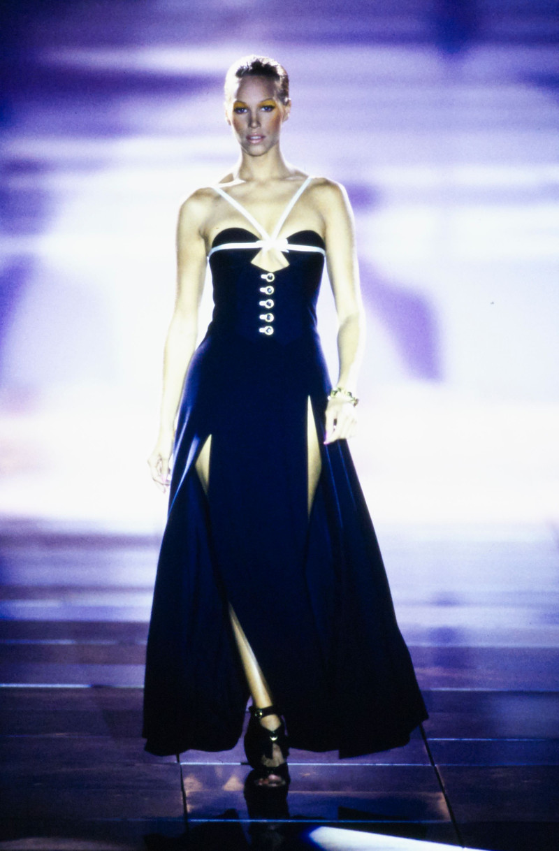 Versace fashion show for Spring/Summer 1993