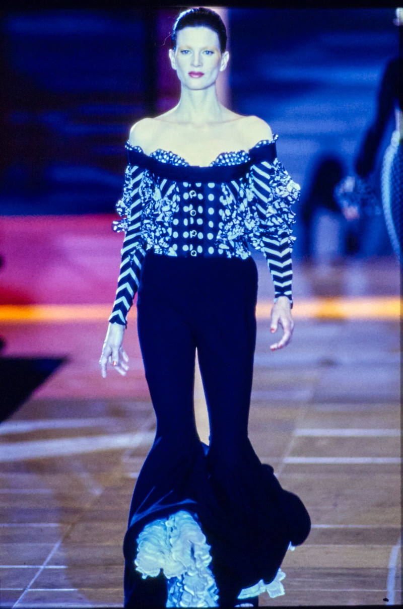 Versace fashion show for Spring/Summer 1993