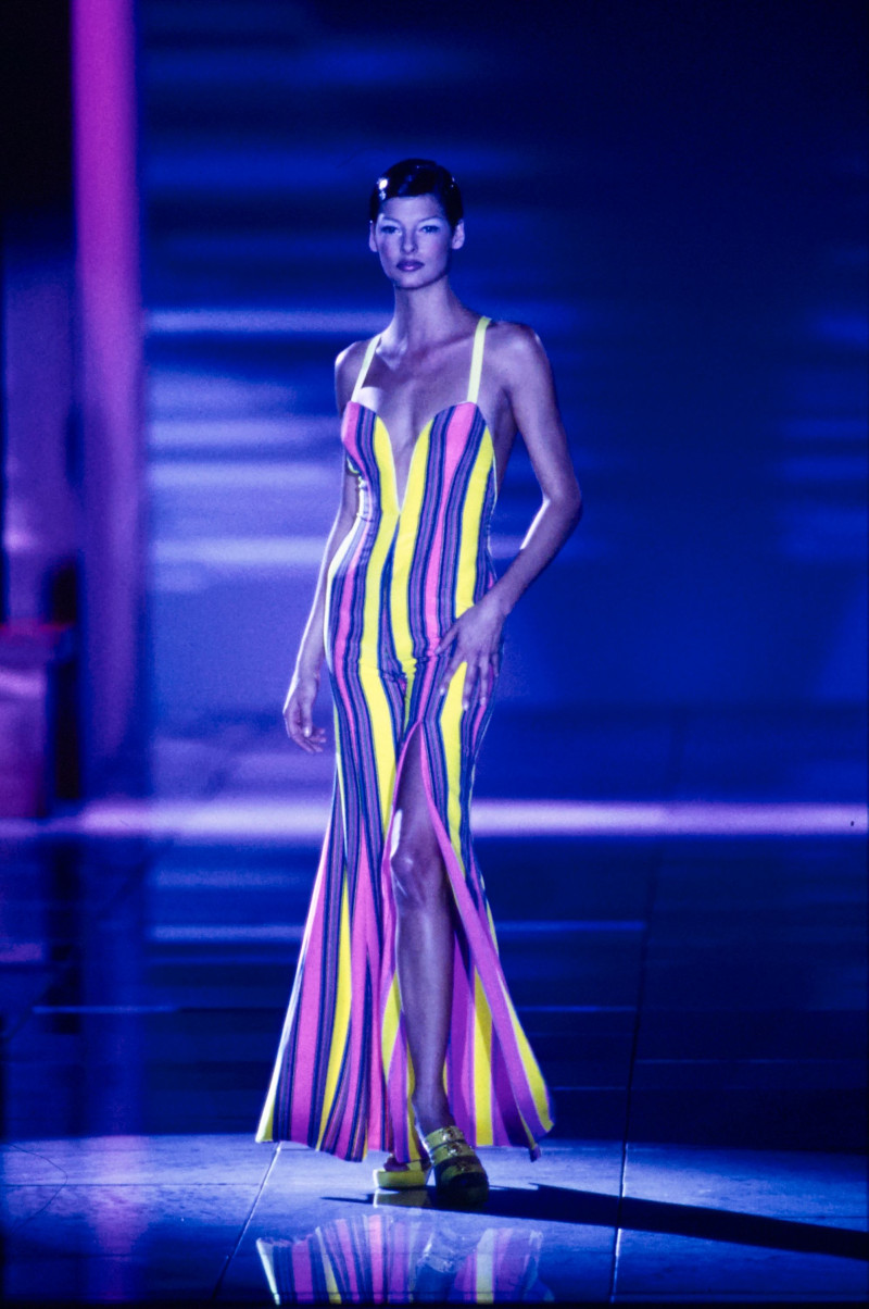 Versace fashion show for Spring/Summer 1993