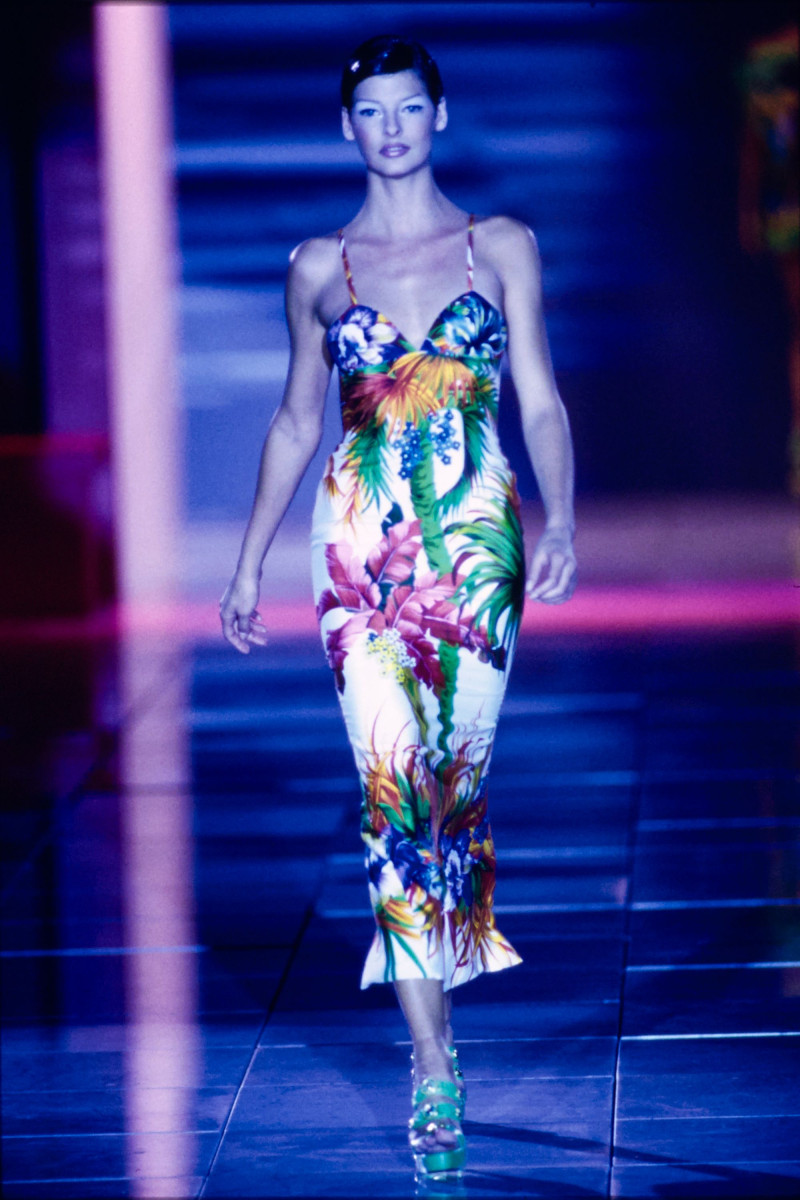 Versace fashion show for Spring/Summer 1993