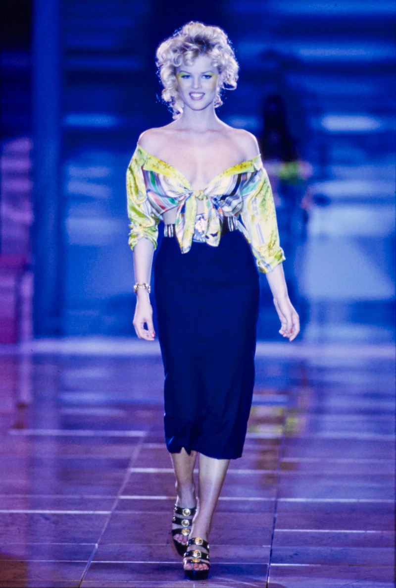 Versace fashion show for Spring/Summer 1993