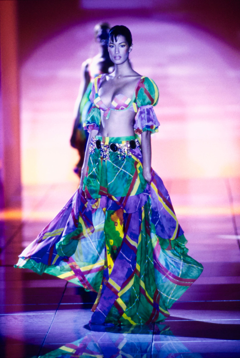 Versace fashion show for Spring/Summer 1993