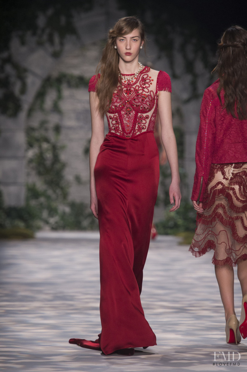 Jenny Packham fashion show for Autumn/Winter 2017