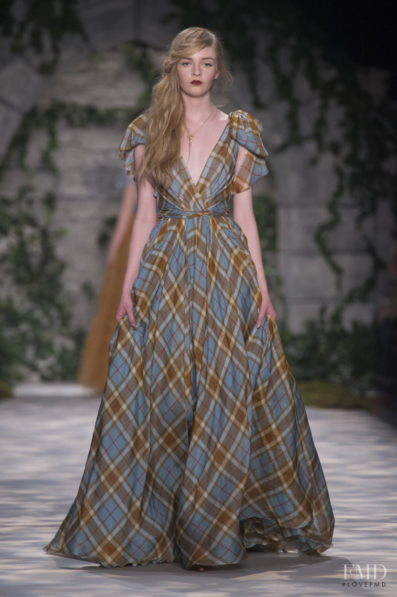 Jenny Packham fashion show for Autumn/Winter 2017