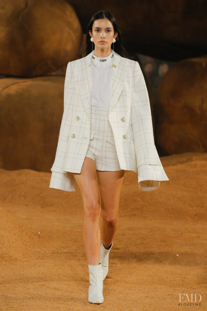 Camilla & Marc fashion show for Resort 2019