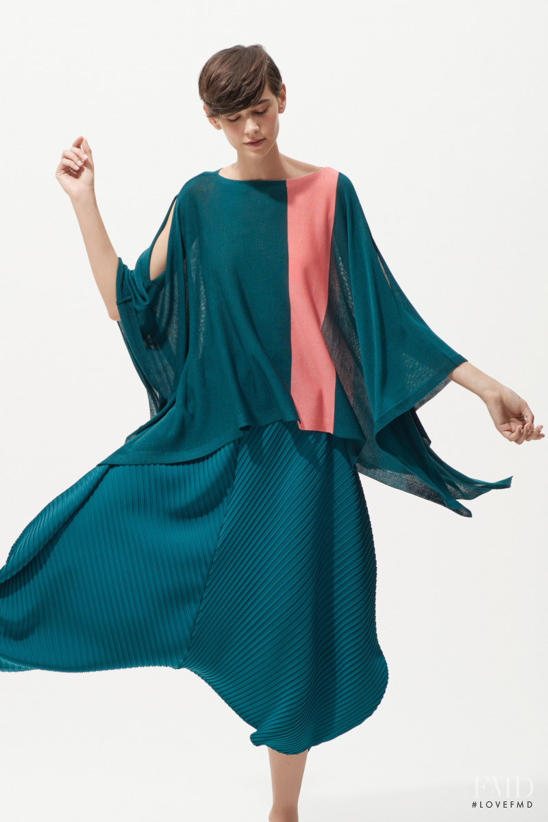 Issey Miyake lookbook for Resort 2019