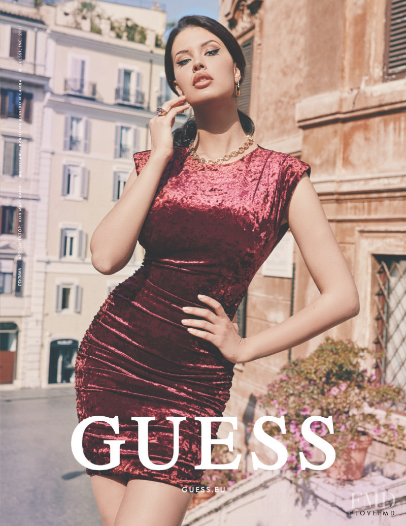 Guess advertisement for Autumn/Winter 2021