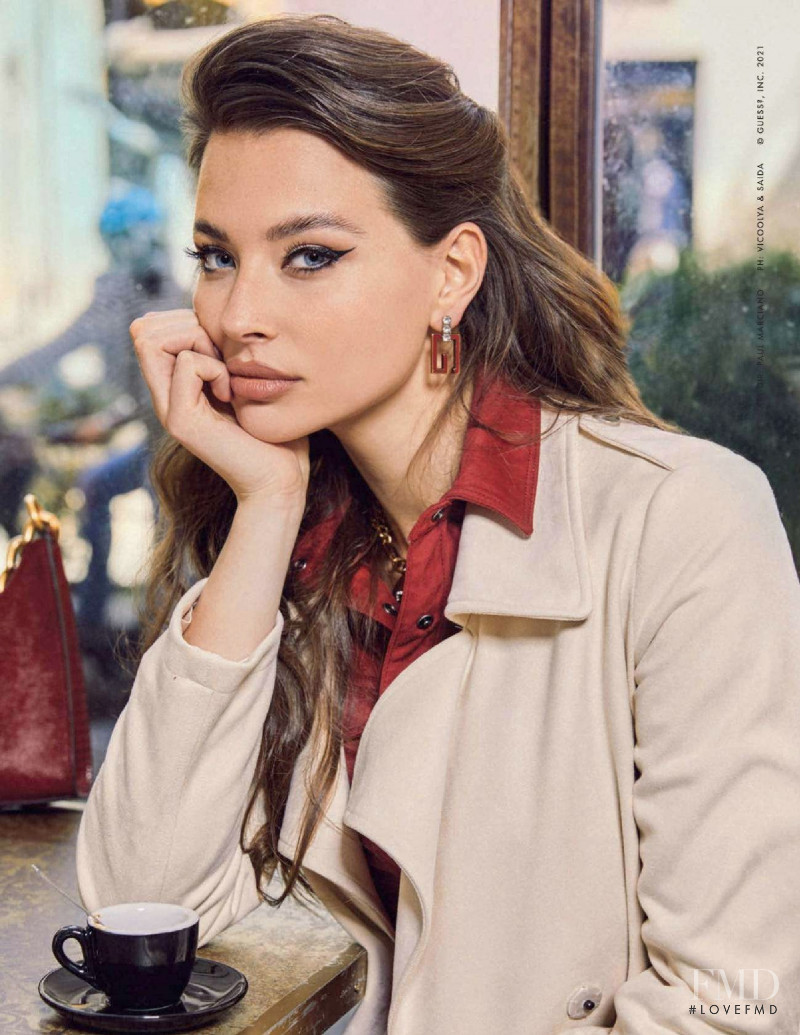 Guess advertisement for Autumn/Winter 2021