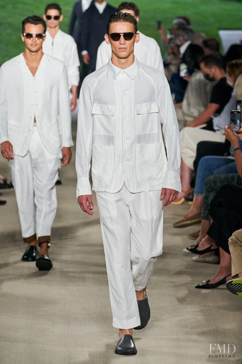 Giorgio Armani fashion show for Spring/Summer 2022