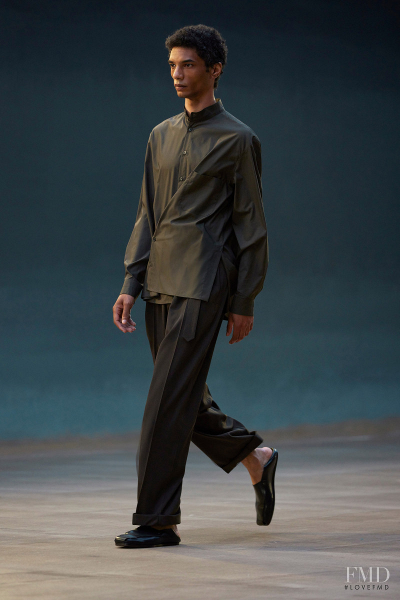 Christophe Lemaire fashion show for Spring/Summer 2022