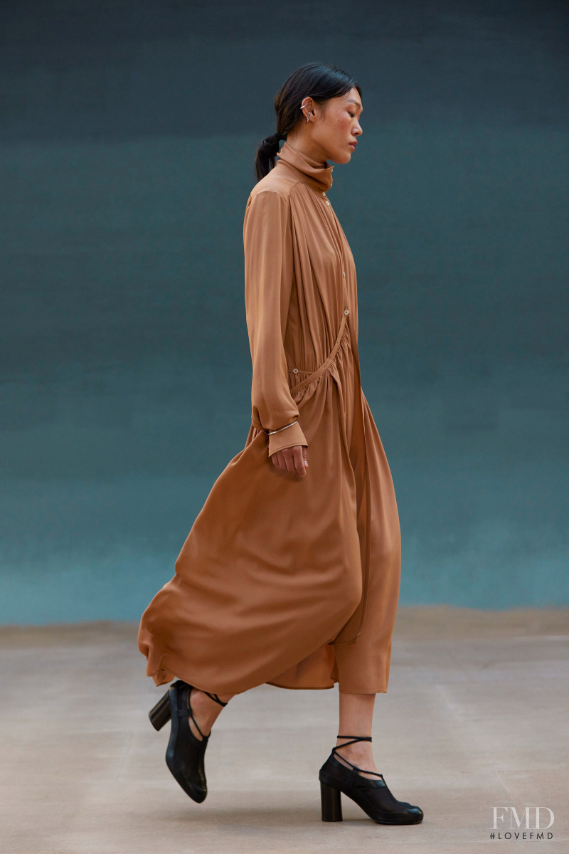 Christophe Lemaire fashion show for Spring/Summer 2022