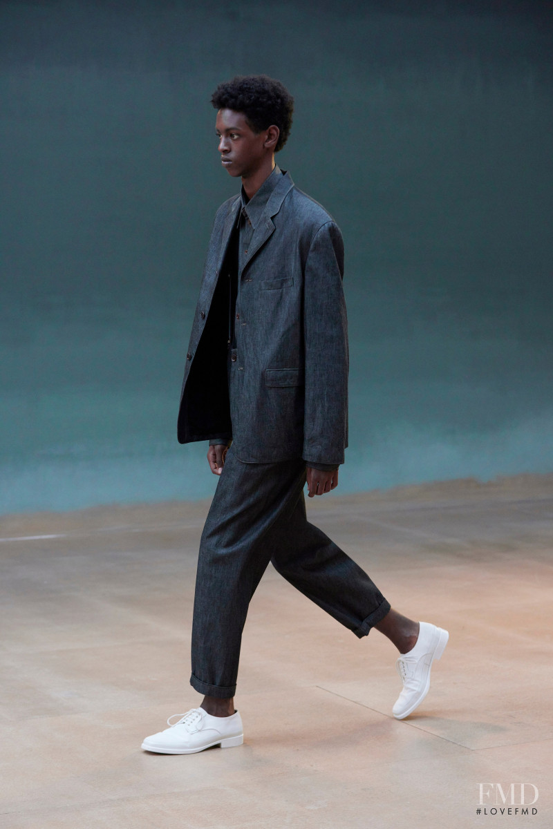 Christophe Lemaire fashion show for Spring/Summer 2022