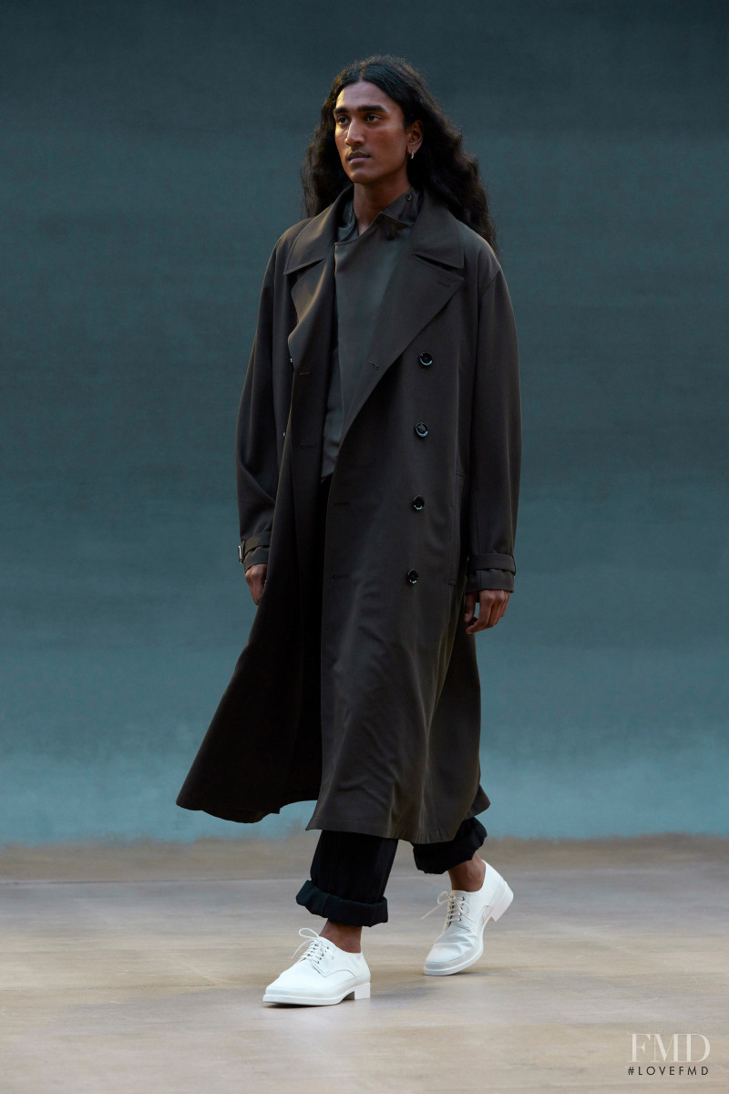 Christophe Lemaire fashion show for Spring/Summer 2022