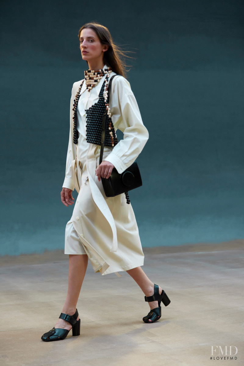 Christophe Lemaire fashion show for Spring/Summer 2022