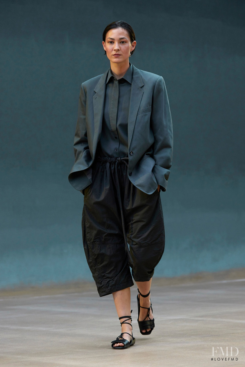Christophe Lemaire fashion show for Spring/Summer 2022