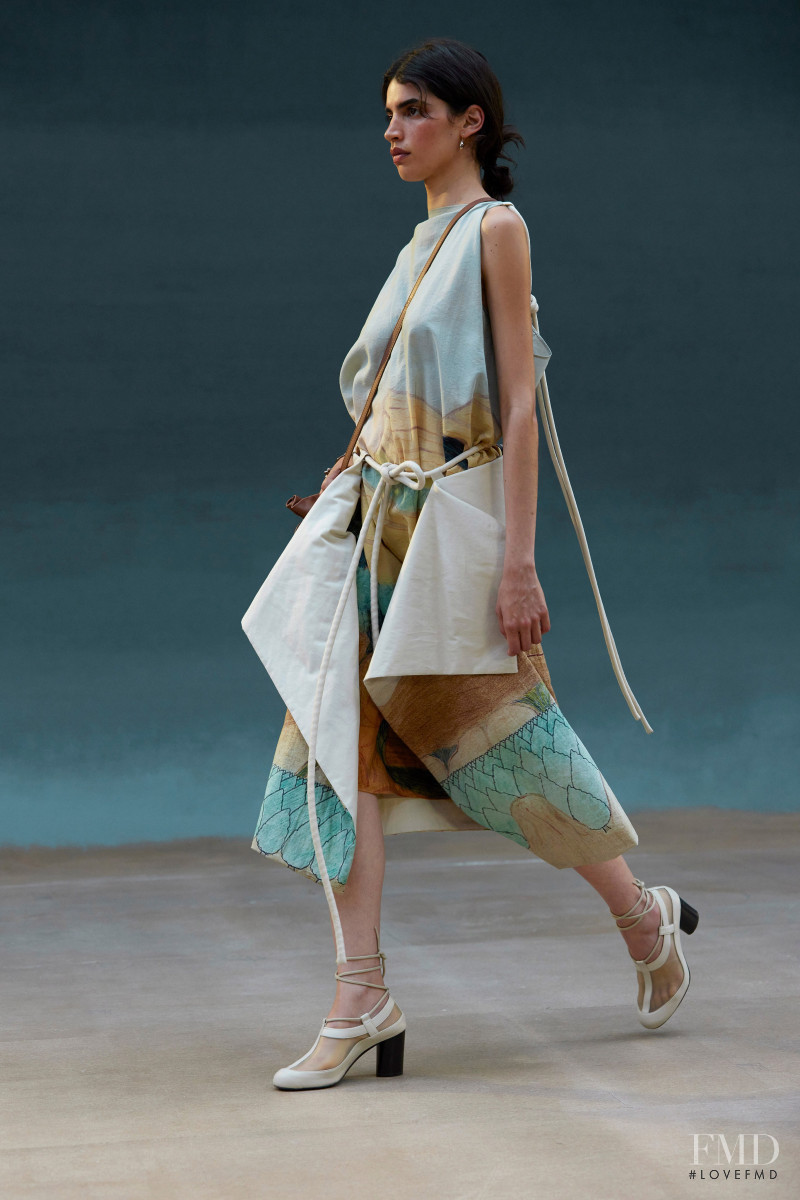 Christophe Lemaire fashion show for Spring/Summer 2022