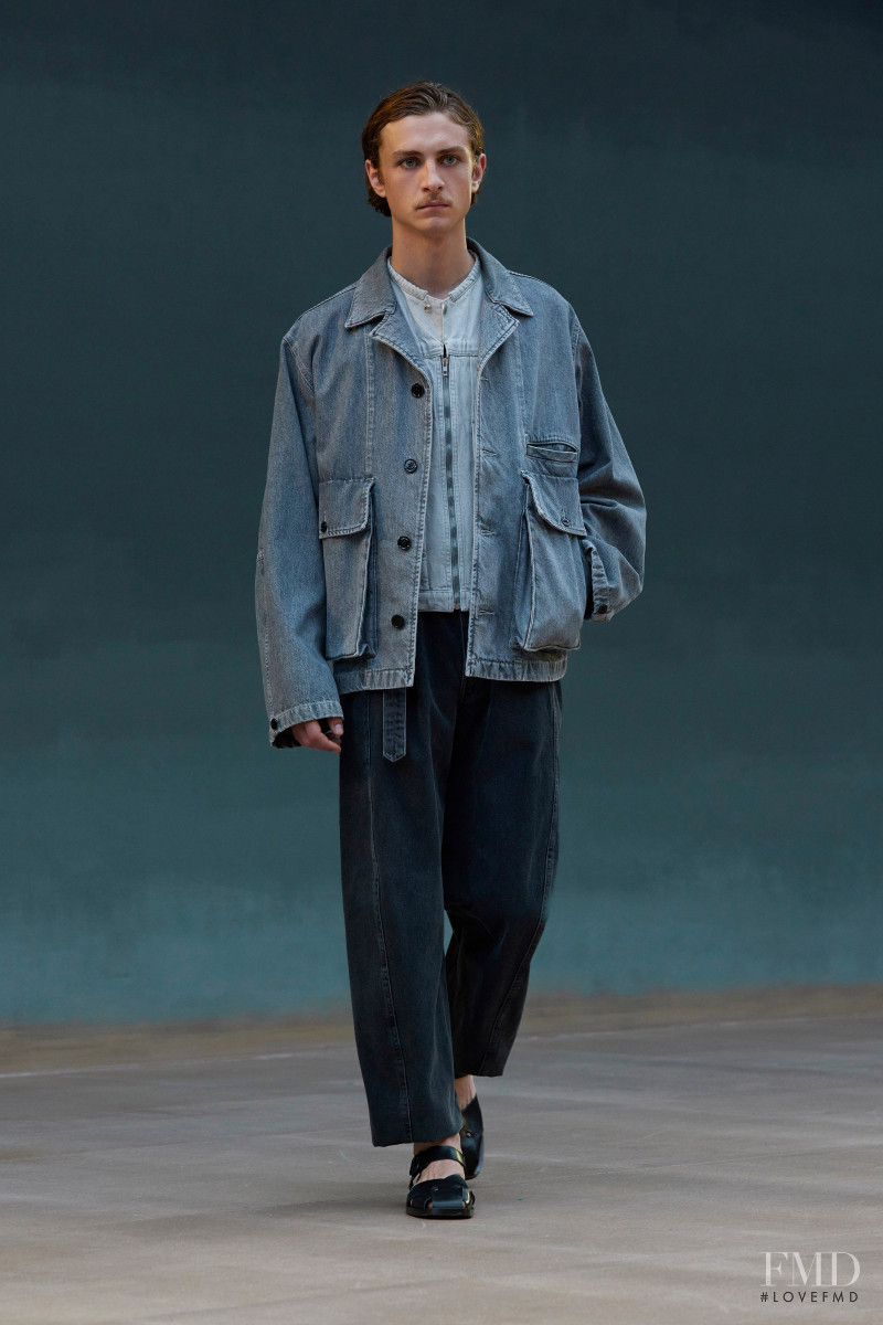Christophe Lemaire fashion show for Spring/Summer 2022