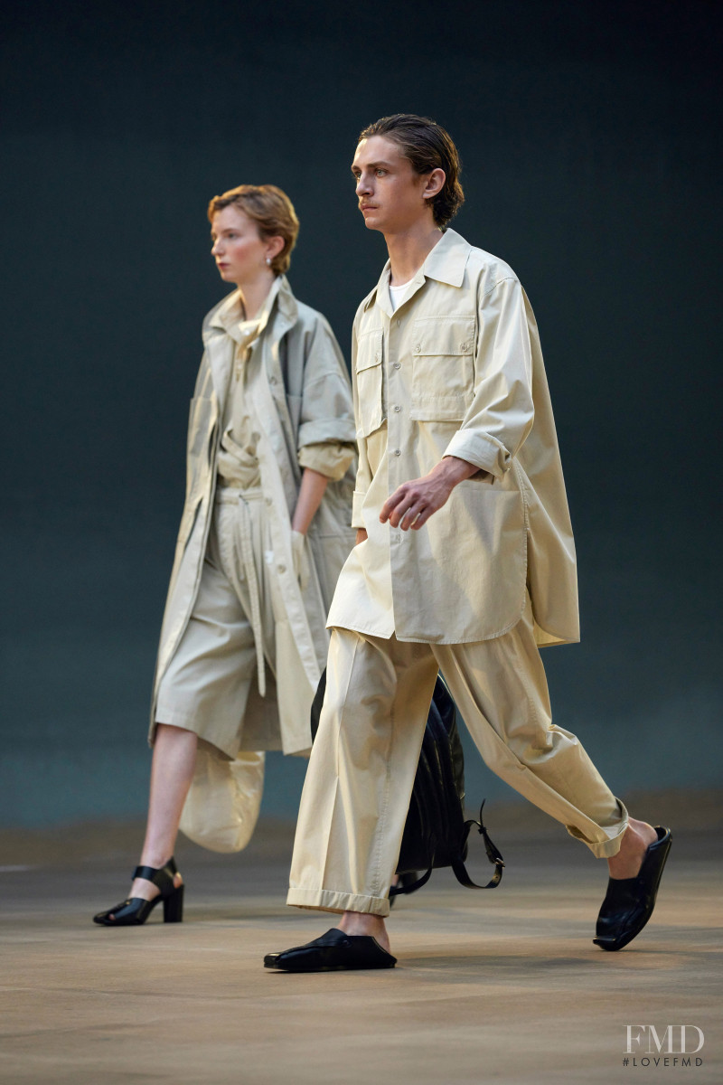 Christophe Lemaire fashion show for Spring/Summer 2022