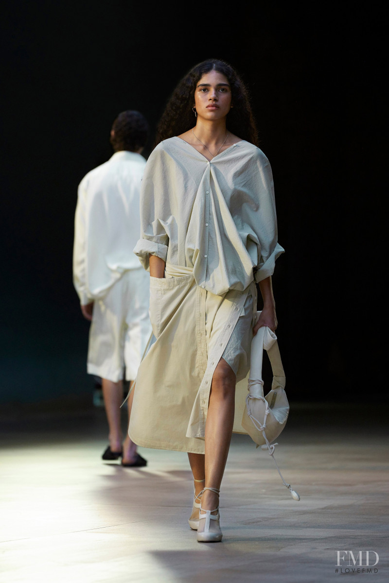 Christophe Lemaire fashion show for Spring/Summer 2022