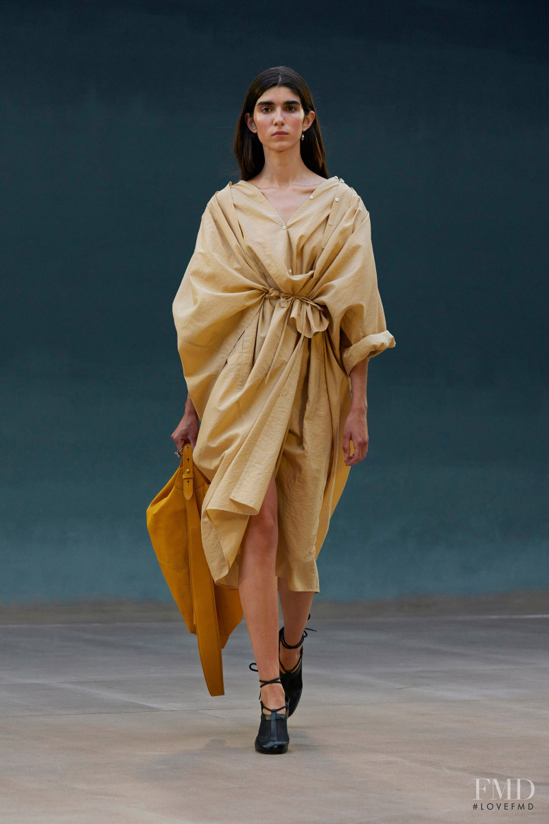 Christophe Lemaire fashion show for Spring/Summer 2022