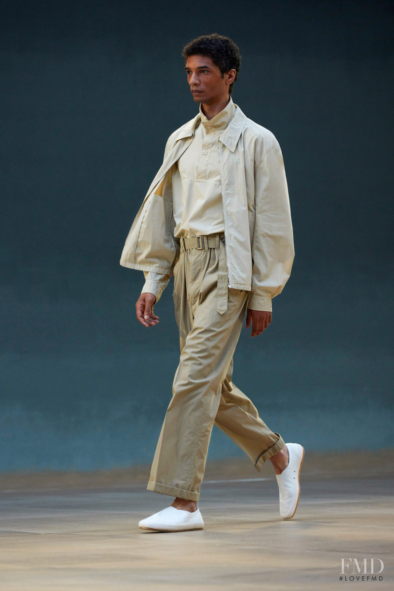 Christophe Lemaire fashion show for Spring/Summer 2022