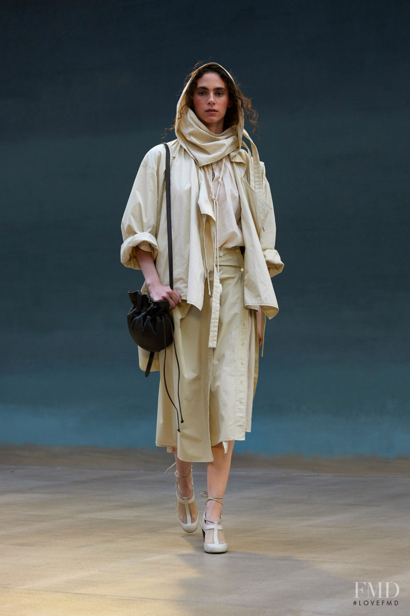 Christophe Lemaire fashion show for Spring/Summer 2022