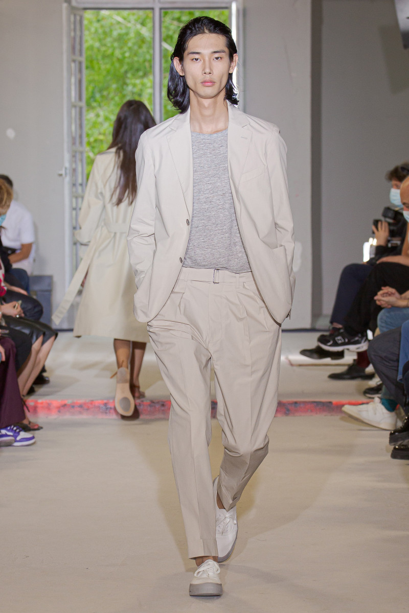 Officine Generale fashion show for Spring/Summer 2022